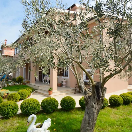 Apartment In Veli Vrh