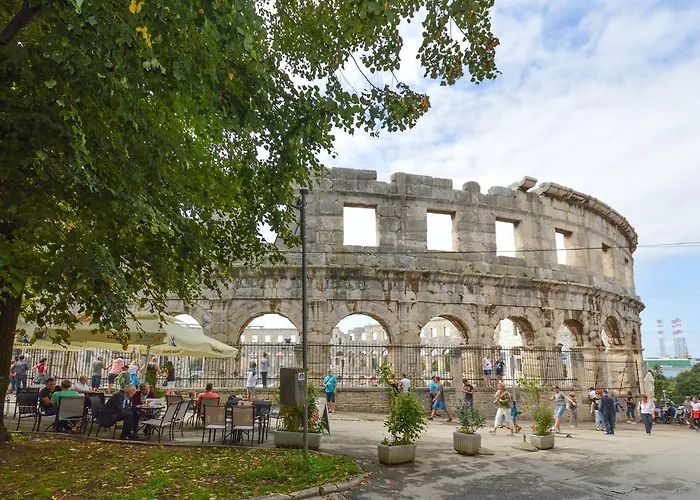 Апартаменты In Veli Vrh *